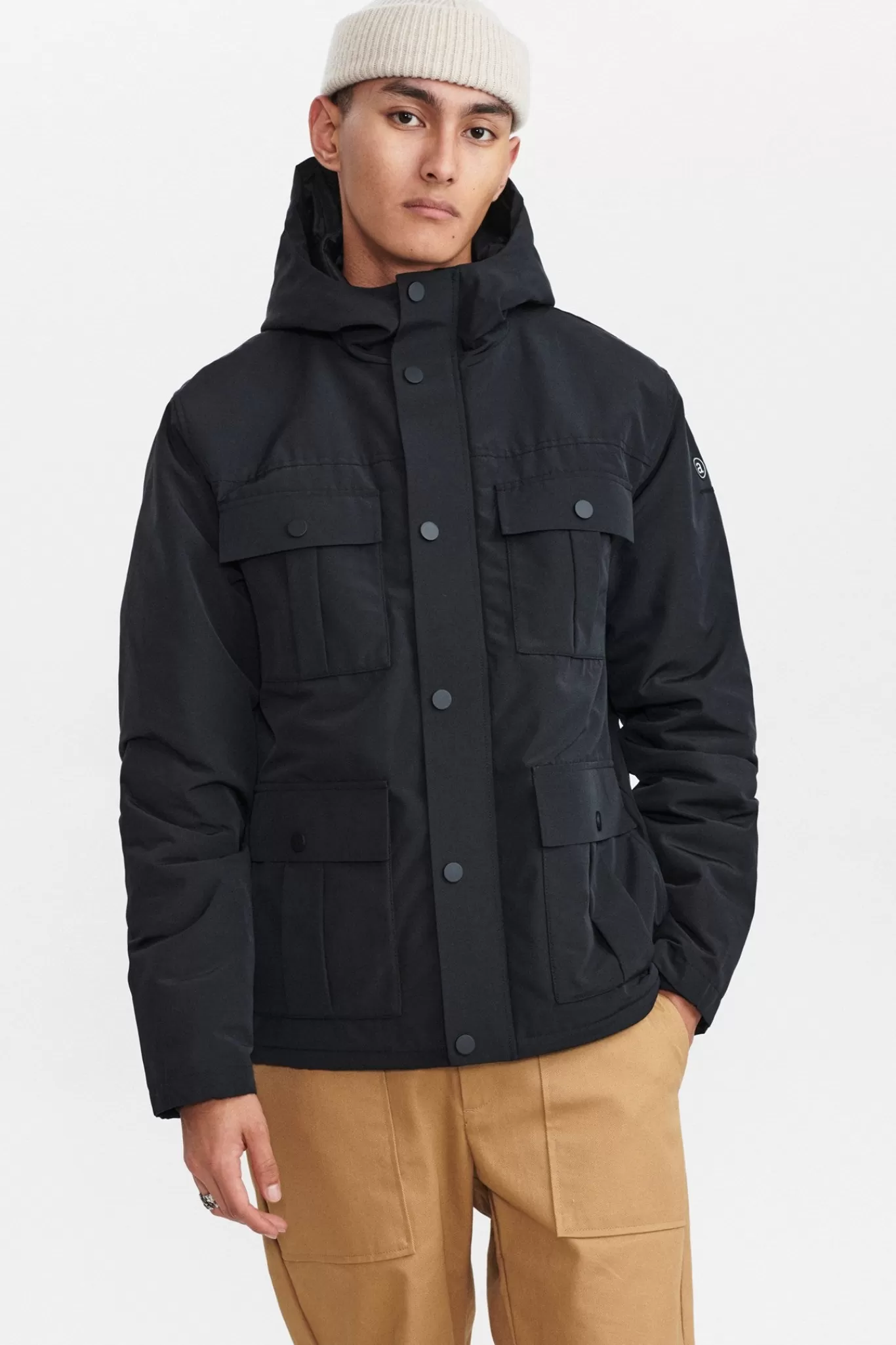 Anerkjendt Jackets & Coats<Akbent Short Nylon Jacket - Caviar