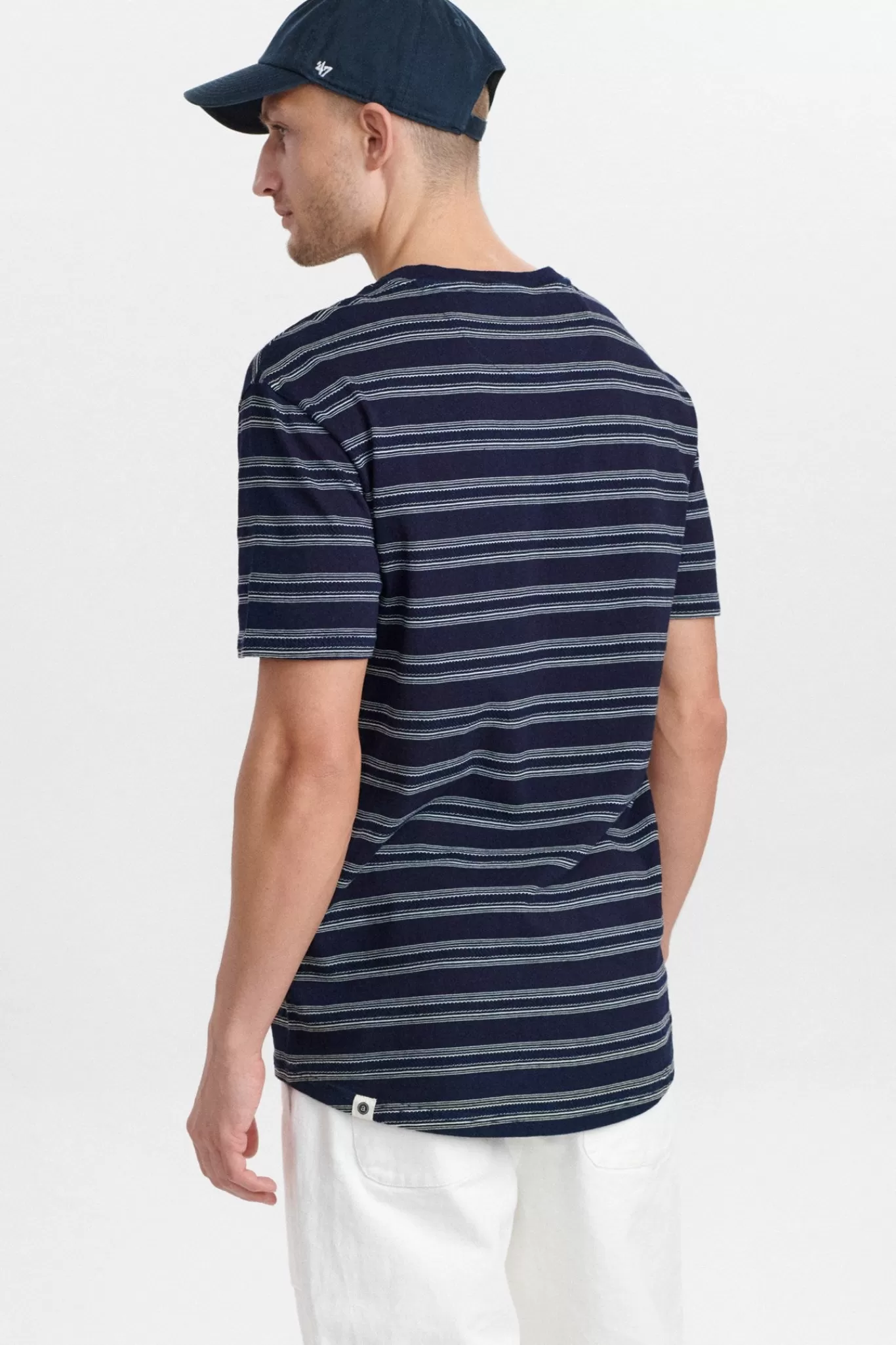 Anerkjendt Tees<Akkikki Curve Stripe Tee - Sky Captain